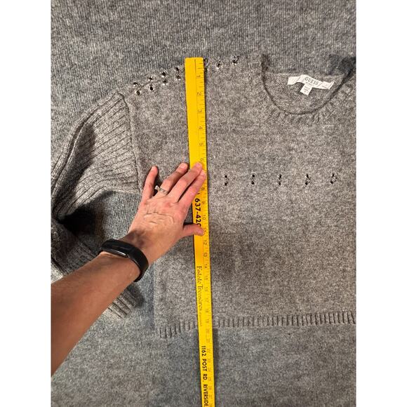 GUESS Women’s Grommet Ring Ribbed Mix Sweater Gray Stretchy Size Small - Picture 9 of 9